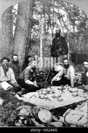 Ein historisches Foto von der Powell Expedition im Grand Canyon National Park aus dem Jahr 1873, das frühe Erkundungen und die geologische Bedeutung des Parks dokumentiert. Stockfoto