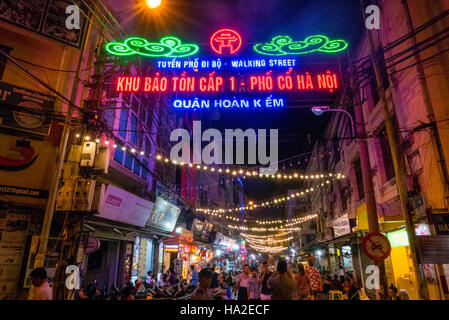 Tuyen Pho Di Bo, Walking Street, Old Quarter, Hanoi, Vietnam, Asien Stockfoto