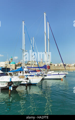 Segelboote am Yachthafen in Akko, Israel Stockfoto