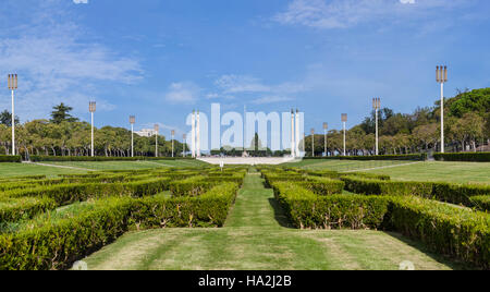 Der Park Eduardo VII übersehen oder Vista Aussichtspunkt in Lissabon, Portugal. Der größte Park im Stadtzentrum und ein Wahrzeichen. Stockfoto