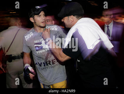 Patrick Cote nach seinem Sieg über Kendall Grove bei UFC 74 während eines Spiels gemischte Kampfkünste im Mandalay Bay Events Center in Las Vegas auf Samstag, 25. August 2007. Bildnachweis: Francis Specker Stockfoto