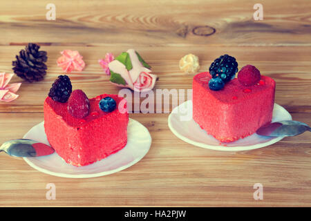 Zwei herzförmigen Kuchen Stockfoto