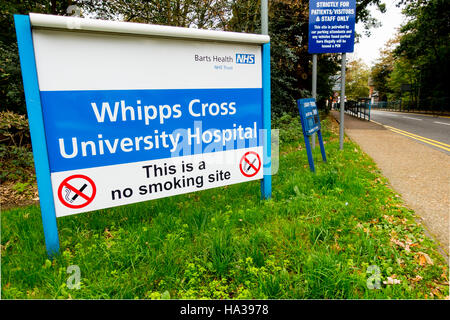 Melden Sie sich am Eingang zum Whipps Cross University Hospital, Waltham Forest, London. Mitglied des Barts Health NHS Trust Stockfoto