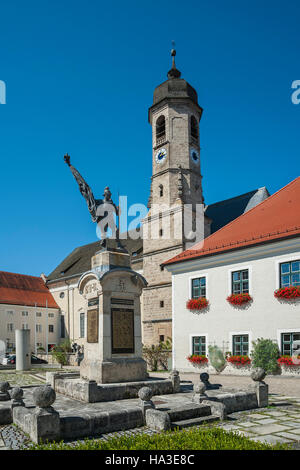 Erzabtei St. Peter und Paul mit Kriegerdenkmal, Weyarn, Upper Bavaria, Bavaria, Germany Stockfoto