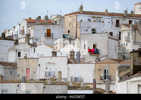 Häuser in Monte Angelo Stadt, Apulien, Italien Stockfoto