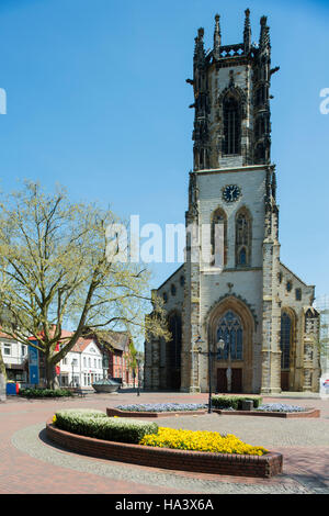 Deutschland, Nordrhein-Westfalen, Kreis Warendorf, Oelde, Katholische Pfarrkirche St. Johannes der Täufer Stockfoto