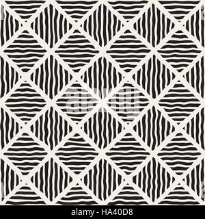Vektor handgezeichneten nahtlose schwarz-weiß Diagonale Linien Rhombus-Muster Stock Vektor