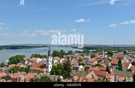 Panoramablick auf Belgrad Zemun District, von der Spitze des Turms Gardos Stockfoto