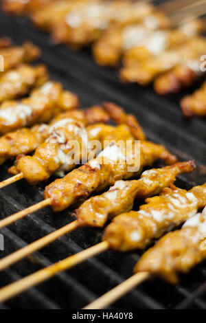 Thai Lebensmittel grill Satay Hühnerspieß Stockfoto