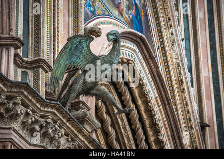 Detail von Orvieto Kathedrale (Duomo di Orvieto), Umbrien, Italien Stockfoto