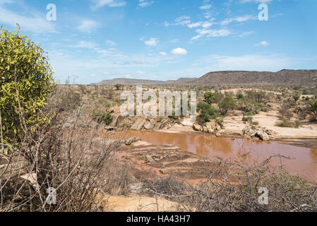 Die Aussicht vom Krokodil Punkt am Fluss Galena, Tsavo East National Park Stockfoto