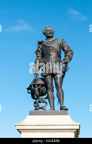 Statue von Sir Francis Drake von Joseph Böhm auf Plymouth Hacke. Stockfoto