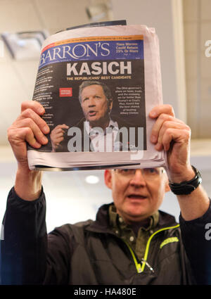 Republikanische Präsidentschaftskandidat Ohio Gouverneur John Kasich nimmt an einer Kundgebung in Burlington, Wisconsin Samstag, 2. April 2016.  Fotografie von Jose mehr Stockfoto