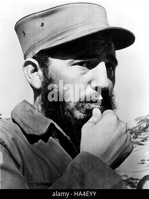 FIDEL ALEJANDRO CASTRO RUZ (13. August 1926 - 25. November 2016), allgemein bekannt als Fidel Castro war ein kubanischer Politiker und revolutionär, der der Republik Kuba als Premierminister von 1959 bis 1976 und dann von 1976 bis 2008 Präsident regiert. Castro war eine umstrittene und spaltenden Welt-Figur. Datei-Bild: Fidel Castro. 1966. © Globe Photos/ZUMAPRESS.com/Alamy Live-Nachrichten Stockfoto