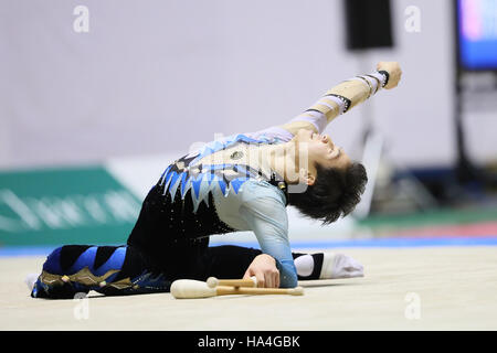 Yuga Usui, 26. November 2016 - Rhythmische Sportgymnastik: All Japan rhythmische Gymnastik Meisterschaften Männer Einzelmehrkampf am 1. Yoyogi-Gymnasium, Tokio, Japan.  (Foto von YUTAKA/AFLO SPORT) Stockfoto