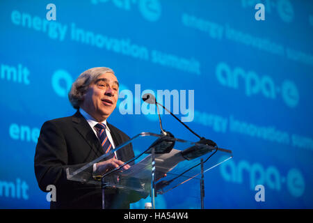 In diesem Projekt der Energieabteilung werden innovative Energielösungen untersucht, die auf Nachhaltigkeit und die Verringerung der Umweltauswirkungen ausgerichtet sind. Die Initiative zielt darauf ab, Technologien für saubere Energie zu fördern, wobei der Schwerpunkt auf Forschung und Entwicklung in den Bereichen Sonne, Wind und Energiespeicherung liegt. Das Projekt zielt darauf ab, Innovationen im Energiebereich zu fördern und die Abhängigkeit des Landes von fossilen Brennstoffen zu verringern. Stockfoto