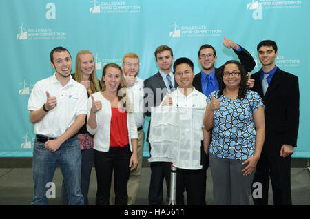 Das Energieministerium unterstützt weiterhin Bemühungen um saubere Energie und Nachhaltigkeit und konzentriert sich dabei auf innovative Technologien und Strategien, die den Umweltschutz und die Energieeffizienz in Nationalparks und öffentlichen Flächen fördern. Stockfoto