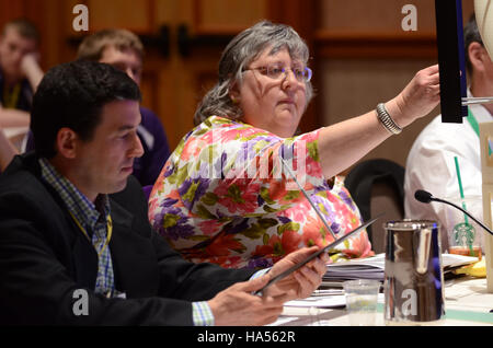 Das Energieministerium fördert weiterhin Forschung und Politik, die darauf abzielt, die Abhängigkeit der USA von fossilen Brennstoffen zu verringern, und konzentriert sich dabei auf Lösungen für erneuerbare Energien und Energieeffizienzprogramme. Stockfoto