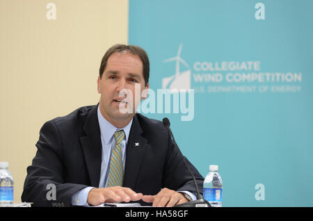 Das US-Energieministerium setzt seine Bemühungen fort, die Forschung im Bereich Energietechnologien voranzutreiben, um die Umweltauswirkungen zu verringern und gleichzeitig nachhaltige Energielösungen zu fördern. Stockfoto