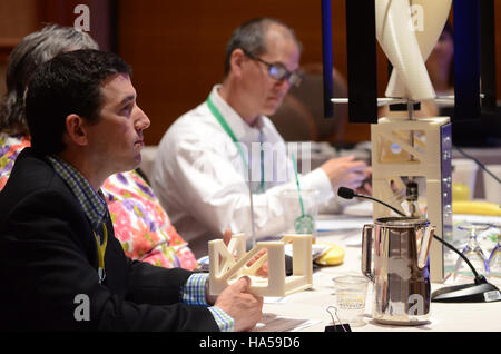 CS2 6313 ist Teil der Bemühungen der Energieministerium, die Nachhaltigkeit der Energieversorgung durch Forschung und Innovation zu fördern. Die Initiative konzentriert sich auf die Verbesserung der Energiesysteme, die Förderung sauberer Energielösungen und die Senkung des Energieverbrauchs in verschiedenen Sektoren, um eine nachhaltigere und energieeffizientere Zukunft für das Land zu schaffen. Stockfoto