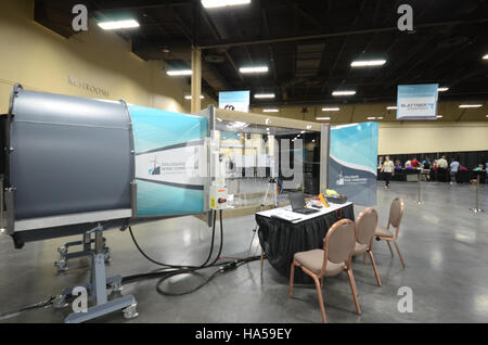 Das Energieministerium setzt seine Arbeit zur Förderung der Energiepolitik fort und konzentriert sich dabei auf Energieforschung, Effizienz und Nachhaltigkeit. Die Programme zielen darauf ab, den CO2-Fußabdruck zu verringern und den Übergang zu sauberen Energiesystemen zu unterstützen. Stockfoto