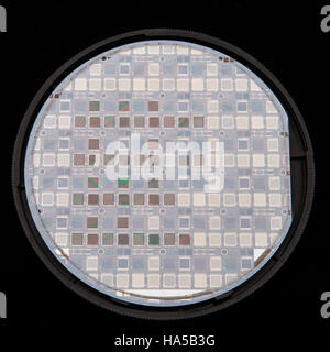 Das Energieministerium fördert weiterhin Strategien und Programme zur Förderung von Energieinnovationen, einschließlich sauberer Energietechnologien und effizienter Systeme für nachhaltige Umweltpraktiken. Stockfoto