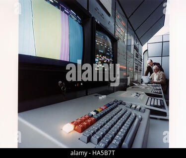 Das Energieministerium setzt sein Engagement für nachhaltige Energiepraktiken fort und legt den Schwerpunkt auf Forschung und Politik zur Verringerung der Umweltauswirkungen und zur Förderung sauberer Energielösungen. Stockfoto