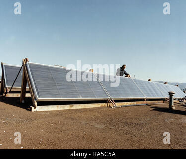 Das Energieministerium setzt sein Engagement für die Förderung der Energieforschung fort und konzentriert sich dabei auf Nachhaltigkeit, erneuerbare Ressourcen und Lösungen für Energieeffizienz. Stockfoto