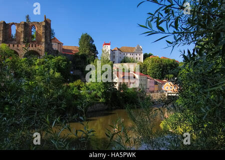 Bautzen-Ortenburg Und Nicolaikirchenruine in der Oberlausitz - Schloss Ortenburg und St.-Nikolai-Kirche Ruine, Bautzen, Sachsen, Oberlausitz in Deutschland Stockfoto