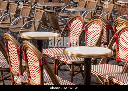 Cafe Stühle in Frankreich. Stockfoto