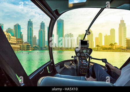 Dubai-Skyline-Rundflug Stockfoto