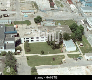 Dieses Bild zeigt die Arbeit des Federal Energy Management Program (FEMP) des Energieministeriums, das Energiemanagement und -Effizienz im Kontext der Politik der US-Regierung und der Nachhaltigkeitsbemühungen betont. Stockfoto