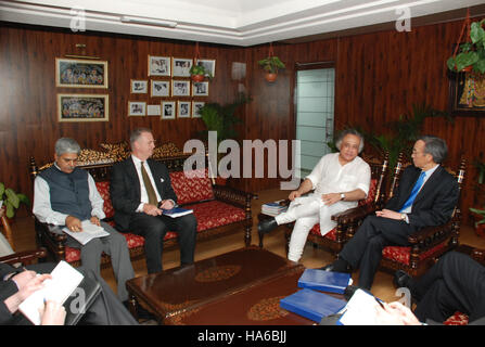 Das Energieministerium leitet weiterhin die Bemühungen in der wissenschaftlichen Forschung und in der Energieinnovation und unterstützt Programme, die nachhaltige Technologien und Strategien für eine sauberere Zukunft vorantreiben. Stockfoto
