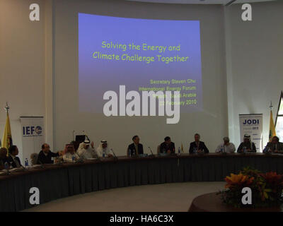 Das US-Energieministerium fördert weiterhin Forschung und Entwicklung im Bereich Energietechnologien und konzentriert sich dabei auf saubere Energie und energieeffiziente Lösungen für zukünftige Nachhaltigkeit. Stockfoto