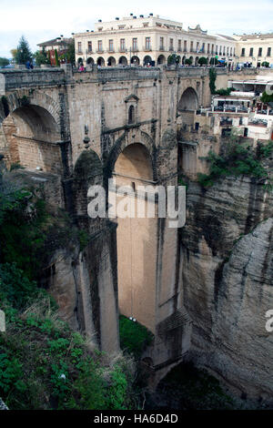 Die Puente Nuevo oder neue Brücke über el Tajo Schlucht in Ronda, Andalusien Spanien Stockfoto