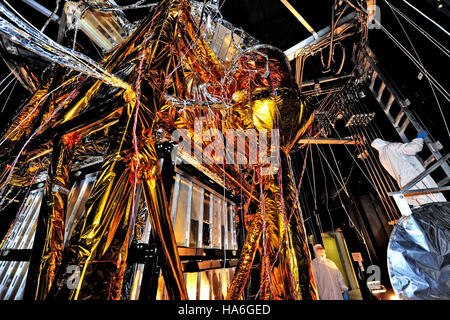 Die Golden Spider des Webb Telescope ist ein Bild, das vom James Webb Space Telescope der NASA aufgenommen wurde. Die „Goldene Spinne“ ist ein auffälliges Merkmal im Weltraum und zeigt die Fähigkeiten moderner astronomischer Werkzeuge zur Erforschung des Universums. Stockfoto