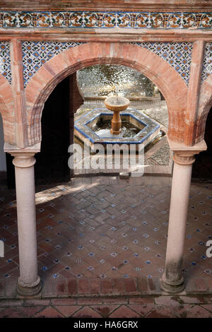 Innenhof-Gärten im Palacio de Mondragon Ronda, Andalusien Spanien Stockfoto