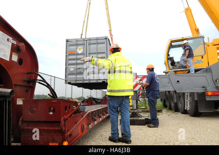 Das Energieministerium fördert weiterhin die wissenschaftliche Forschung im Bereich Energiesysteme, wobei der Schwerpunkt auf Nachhaltigkeit liegt und die energiepolitischen Herausforderungen des Landes durch Innovation und politische Lösungen angegangen werden. Stockfoto
