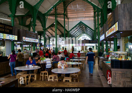 Singapur - 23. Juli 2016: Lau Pa Sat Festival Market war früher bekannt als Telok Ayer - jetzt ist es ein beliebter Ort catering und nationaler historischer Grenzstein Stockfoto