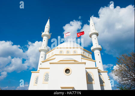 Moschee in Lefka (Türkisch: Lefke), Nord-Zypern. Stockfoto