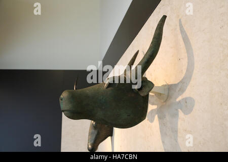 Stiere von Costitx. 500 V. CHR. - 200 BC. Eisenzeit. Material: Bronze. Schrein von Predio de Son Corro, Costitx, Mallorca, Spanien. Nationales Archäologisches Museum, Stockfoto