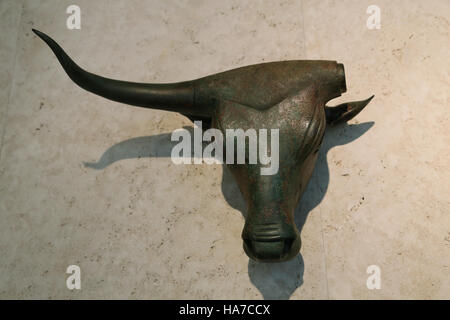 Stiere von Costitx. 500 V. CHR. - 200 BC. Eisenzeit. Material: Bronze. Schrein von Predio de Son Corro, Costitx, Mallorca, Spanien. Stockfoto