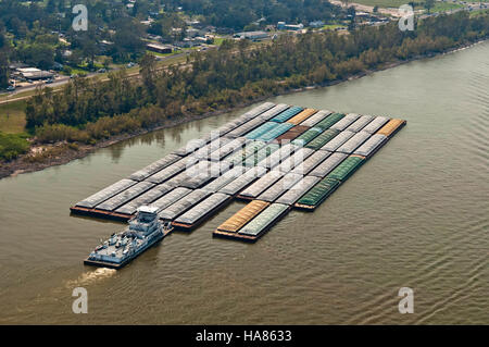 Der Agricultural Marketing Service (AMS) unterstützt die Agrarmärkte, einschließlich des Transports von Waren über den Hafen von New Orleans entlang des Mississippi River, um einen effizienten Transport landwirtschaftlicher Erzeugnisse zu gewährleisten. Stockfoto