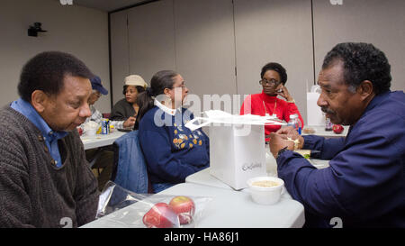 Dieses Bild zeigt die Bemühungen des USDA APHIS (Animal and Plant Health Inspection Service), die Gesundheit von Pflanzen, Tieren und Ökosystemen durch wissenschaftliche Forschungs- und Managementprogramme zu schützen. Stockfoto