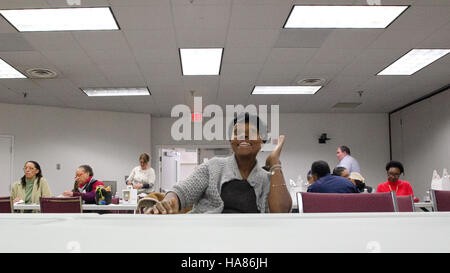 Der Animal and Plant Health Inspection Service (APHIS) des USDA schützt die Landwirtschaft, indem er die Gesundheit von Pflanzen und Tieren überwacht, die Ernährungssicherheit gewährleistet und Schädlinge und Krankheiten verhindert. Stockfoto