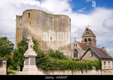 Burg und Saint-Martin-Kirche, Ambleny, Picardie, Frankreich, Europa Stockfoto