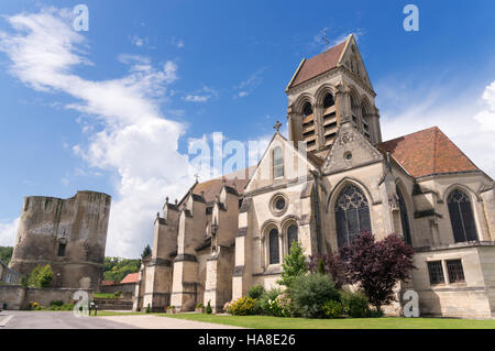 Saint-Martin-Kirche und Burg, Ambleny, Picardie, Frankreich, Europa Stockfoto