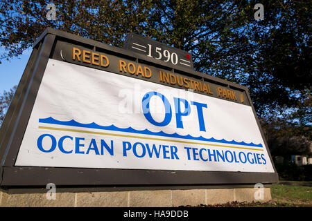 Ein Logo Zeichen außerhalb der Hauptsitz des Ocean Power Technologies in Pennington, New Jersey auf 6. November 2016. Stockfoto