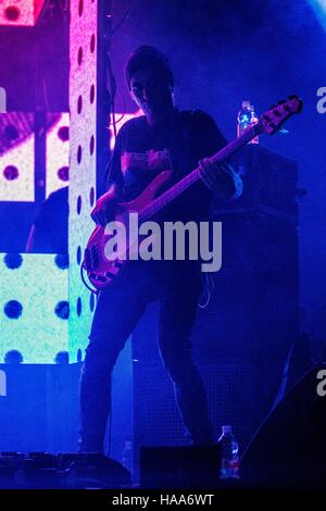 Padua, Italien. 27. November 2016. Planet Funk erinnern Tour 2016. Der Planet Funk zurück auf die Bühne der Grand Theater Geox Padua für ihre "erinnern-Tour". Bildnachweis: Roberto Silvino/Pacific Press/Alamy Live-Nachrichten Stockfoto