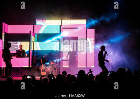 Padua, Italien. 27. November 2016. Planet Funk erinnern Tour 2016. Der Planet Funk zurück auf die Bühne der Grand Theater Geox Padua für ihre "erinnern-Tour". Auf dem Bild Dan Black Credit: Roberto Silvino/Pacific Press/Alamy Live News Stockfoto